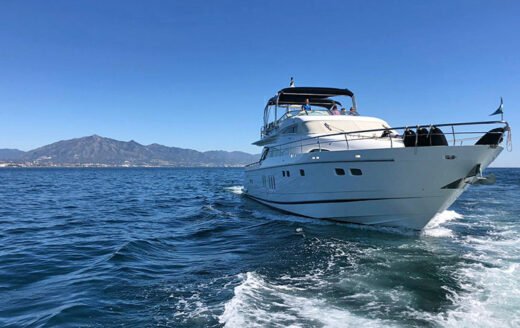 Luxury boat charter in Marbella - Fairline Squadron 78